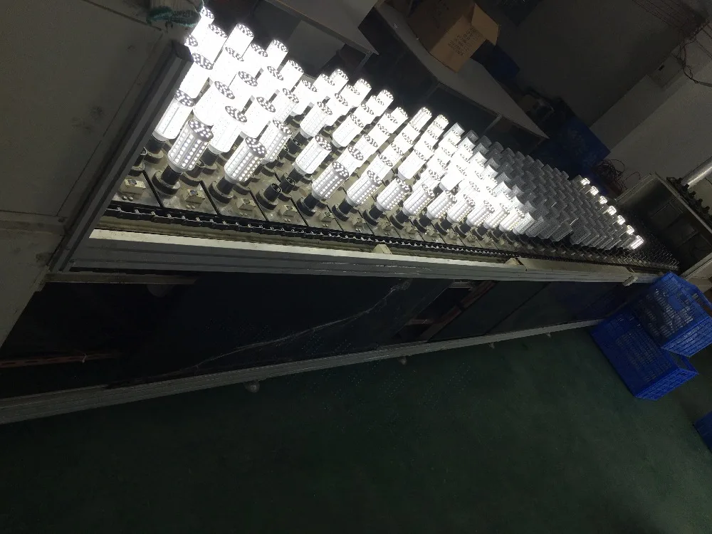 Яркая светодиодная лампа E27 SMD 283585-265 в 360 градусов