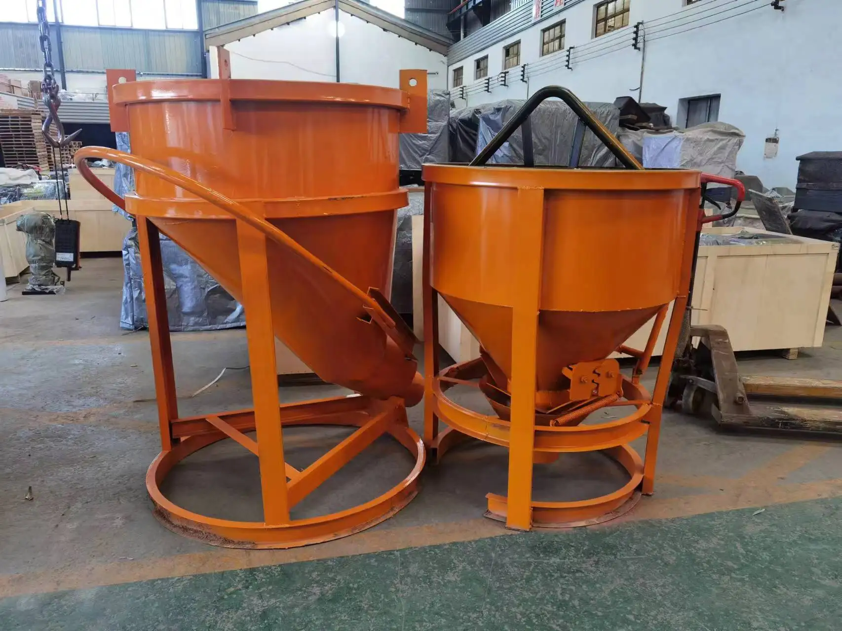 Square Bucket Hopper Multifunctional Concrete Tower Crane Hopper For Construction Sites Special Mortar Hopper