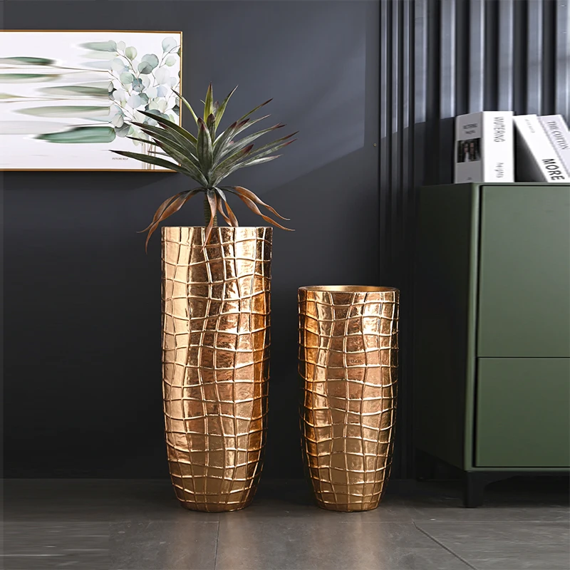 Eco-friendly Home Decor Flowers Vase and Pots Gold Black Fiberglass Artificial Flower Pots Planters