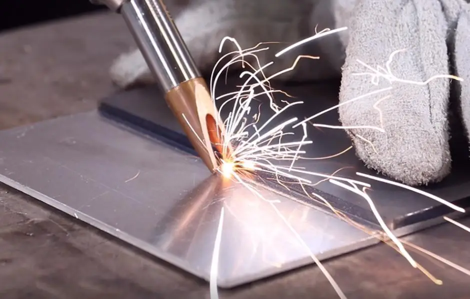 Hot sale laser Welder cnc Hand Held cleaning cutting Laser Welding portable Machine price