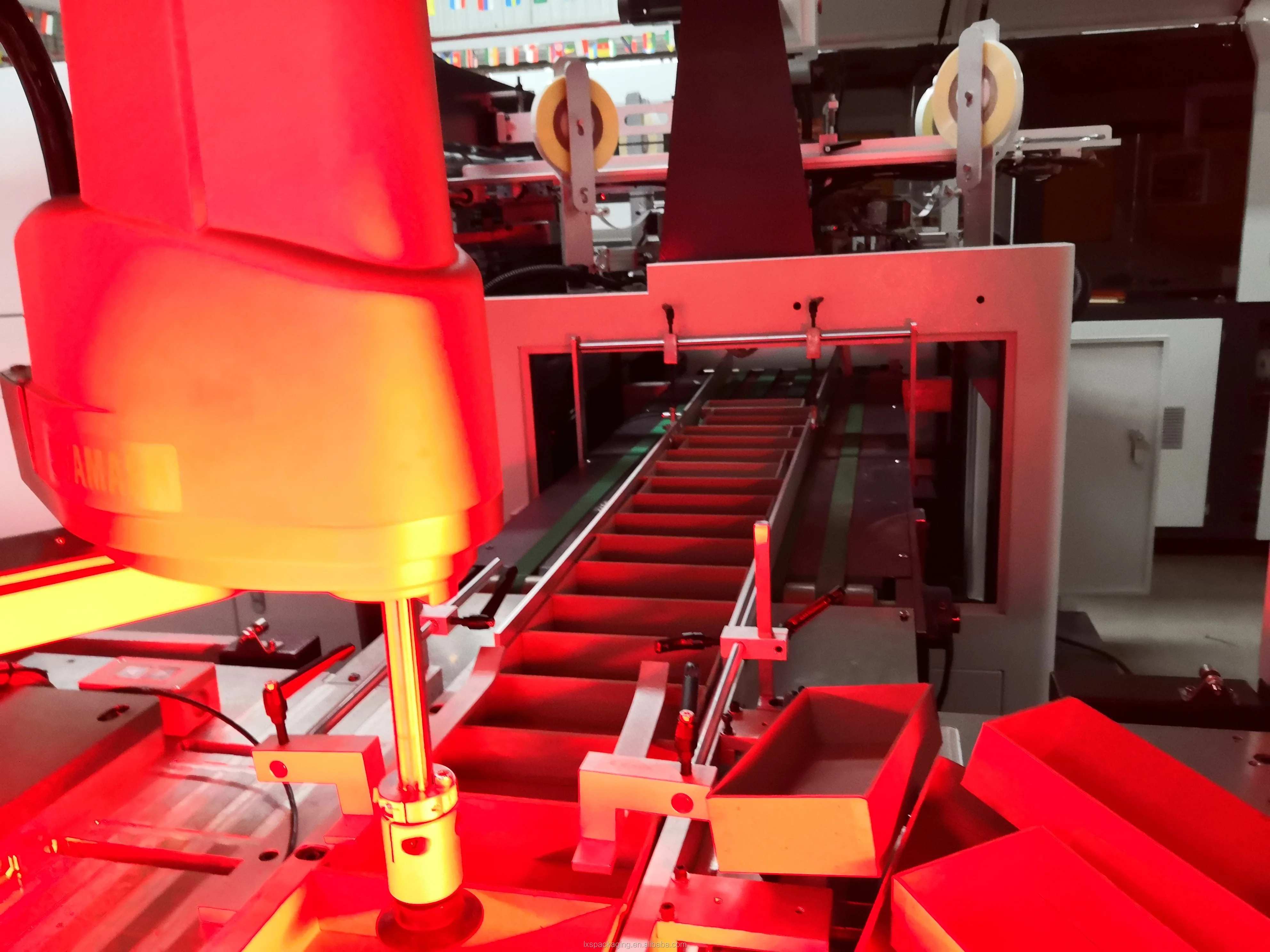 Automatic high quality shoes box corner pasting machine