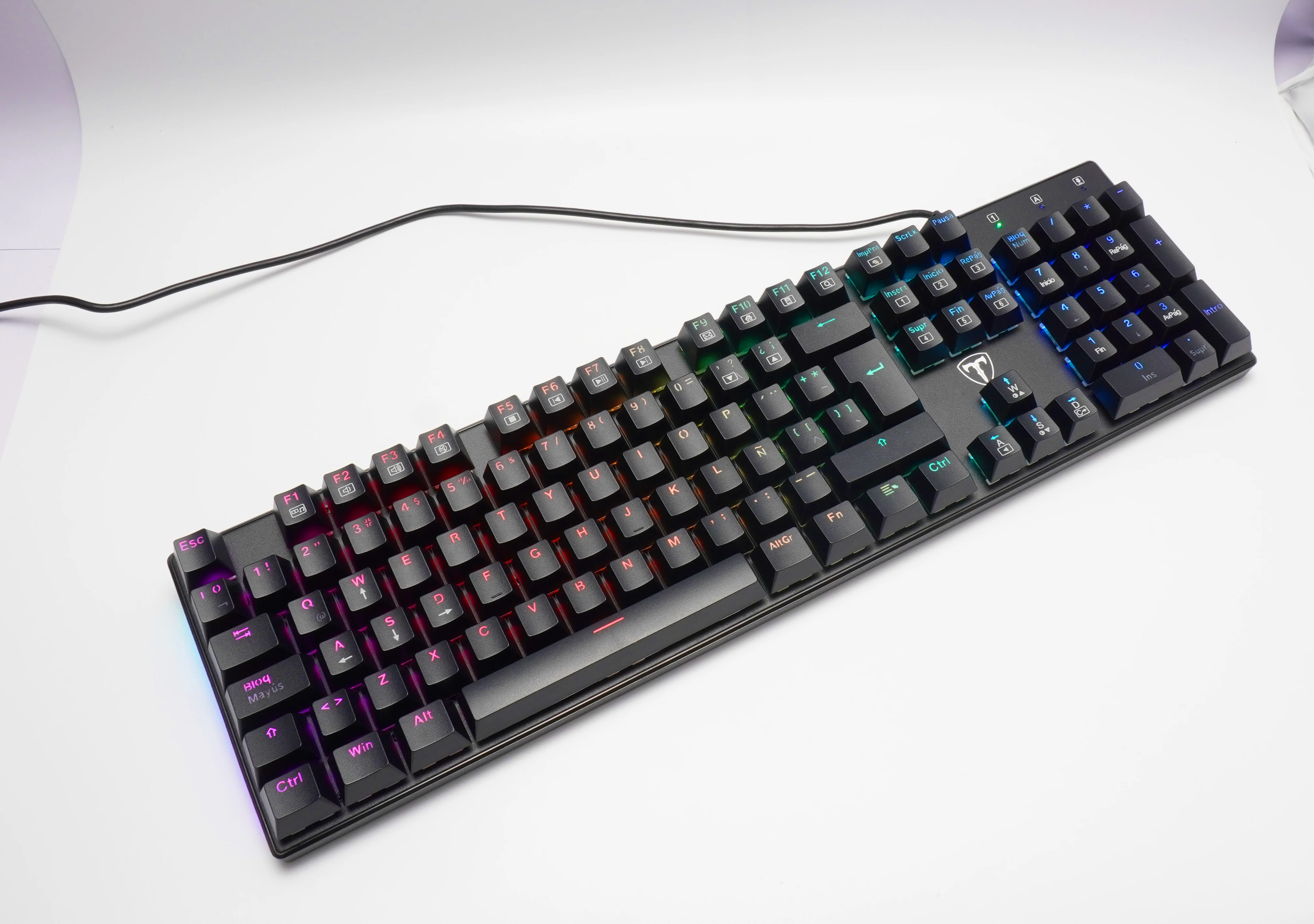 Mechanical keyboard 104 keys RGB backlit USB wired luminous gaming keyboard for PC laptop gamers