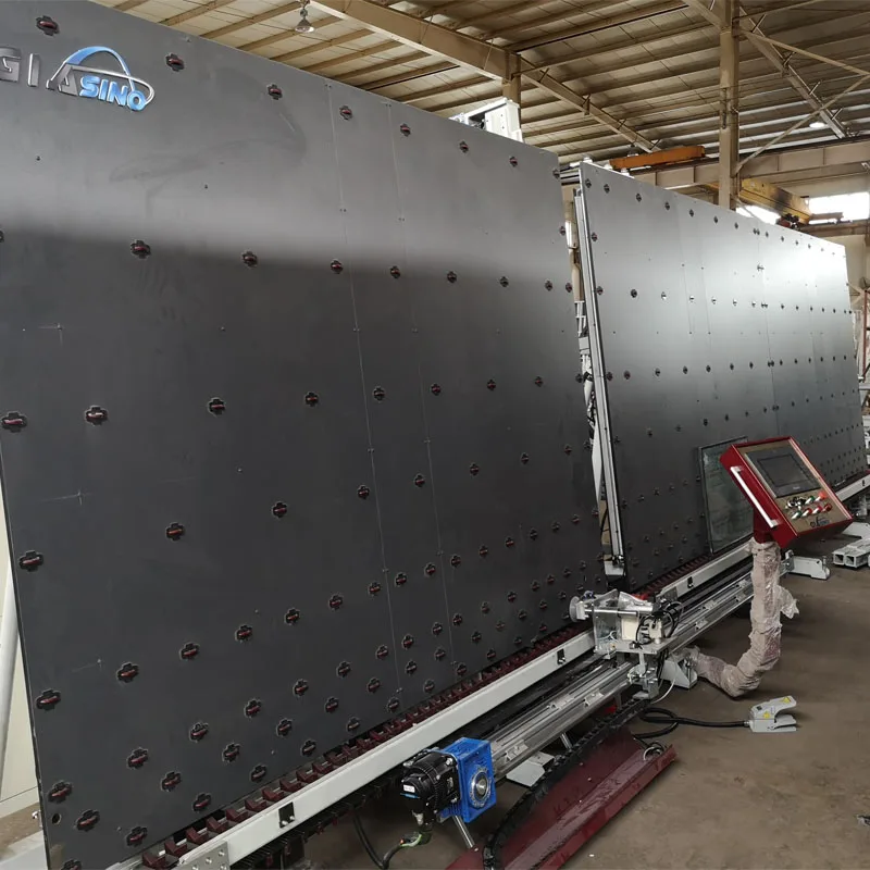 Automatic sealing robot for double glazing glass making machine