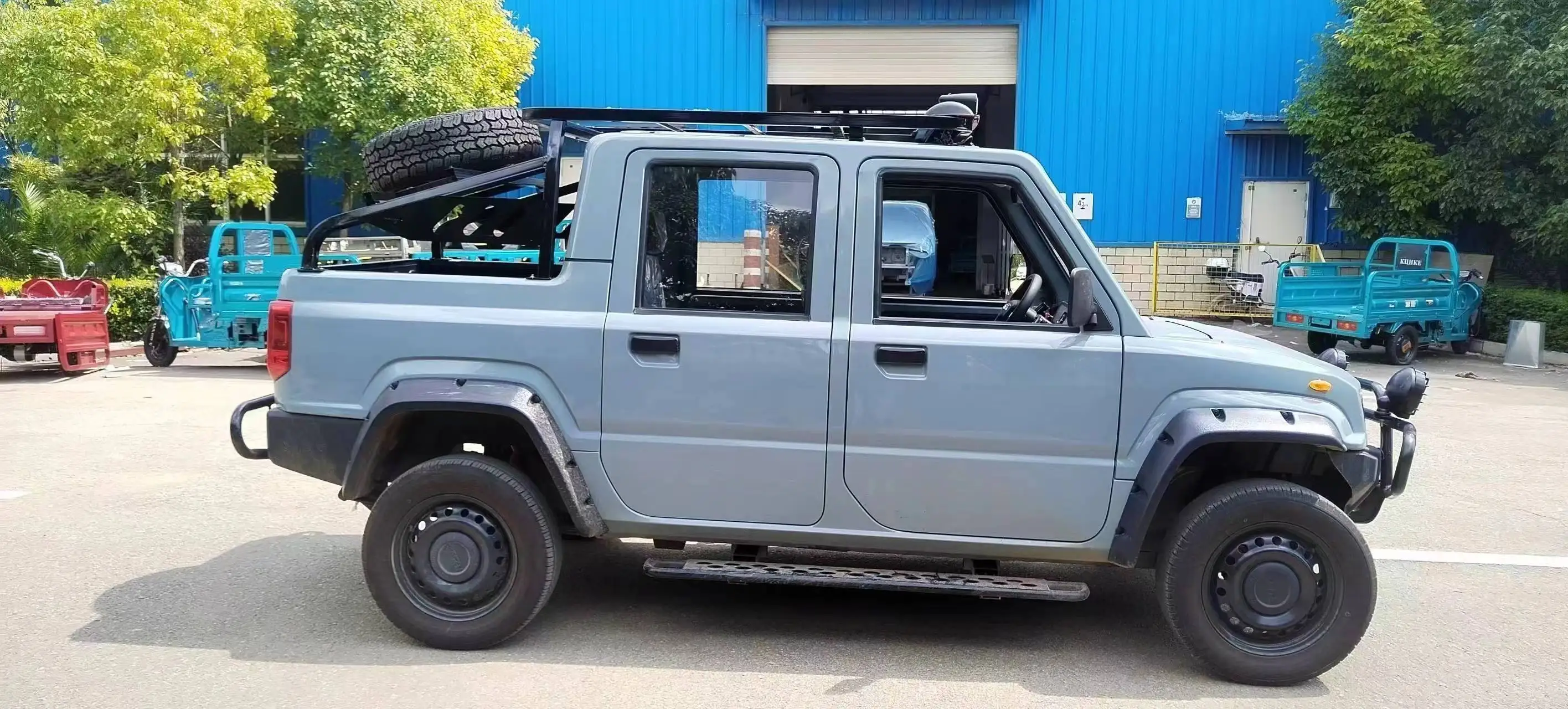 China New Car Light Truck Pickup Truck 4*2 Mini 4 Seat Electric Small Cargo for Goods