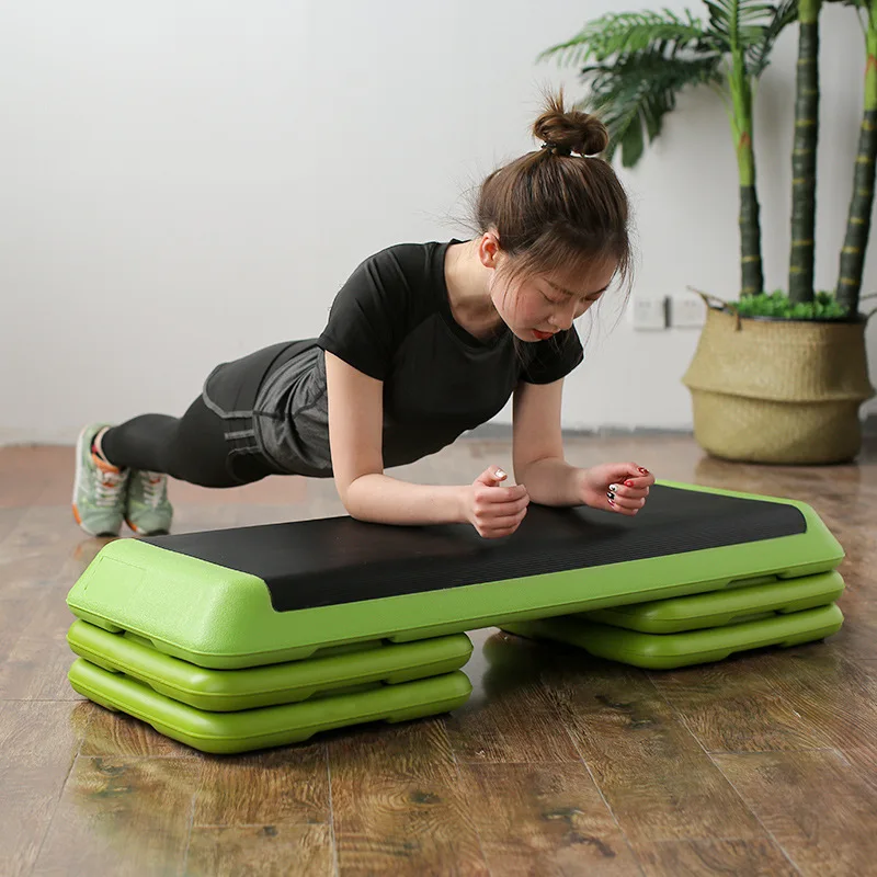 Aerobic Exercise Workout Step Platform with Adjustable Risers for Total Body Fitness