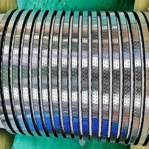 Butyl aluminum spacer with molecular sieve