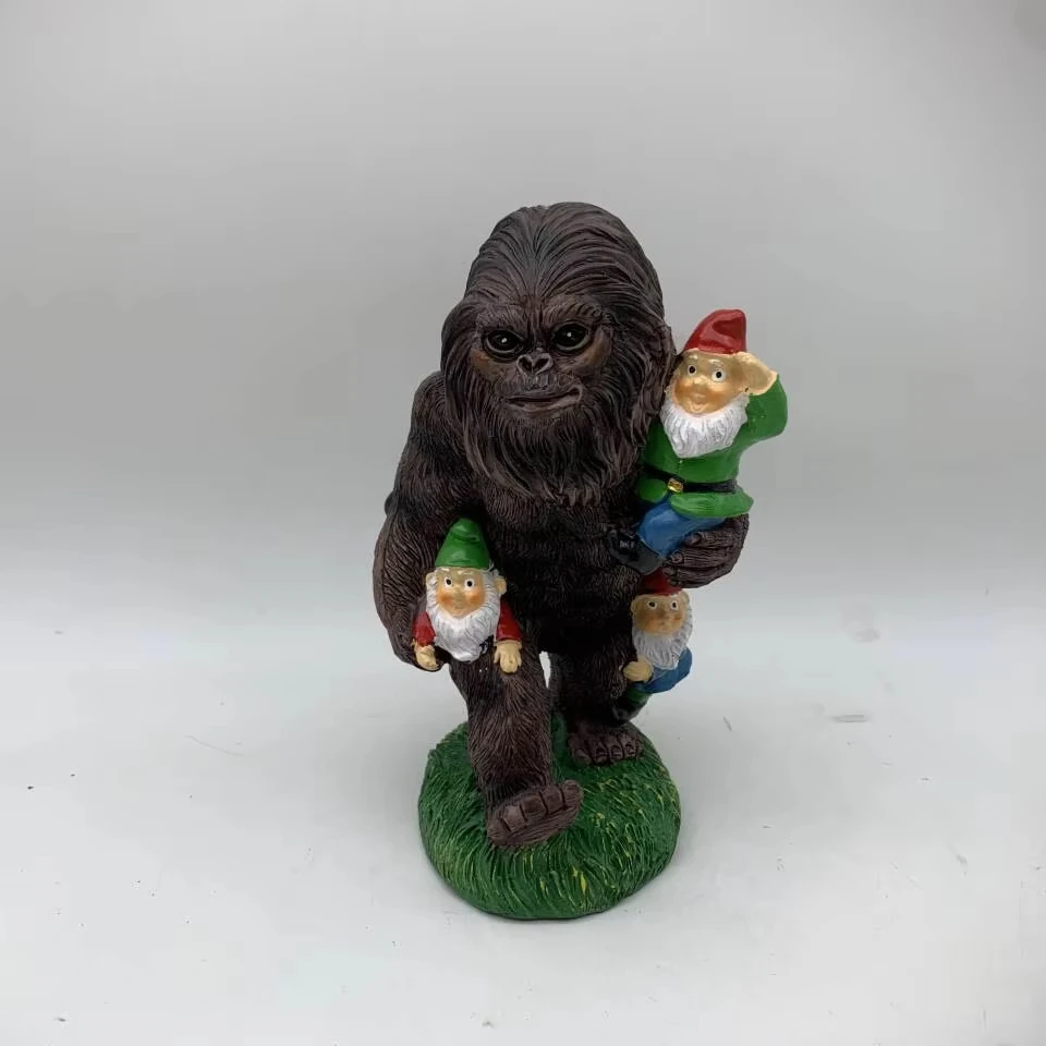 Christmas Monkey resin material is very suitable for decoration, beautiful and generous