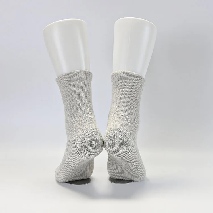 Best Quality GOTS Organic Hemp Yarn Crew Socks for Men OEM Custom Logo Thick Winter Socks Ready to Ship In-Stock MOQ 10 Pairs