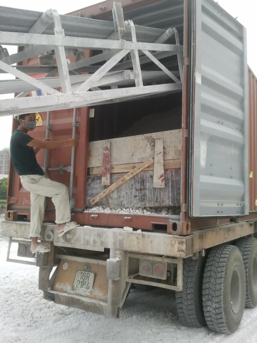 Quicklime lump powder CaO min 90% Vietnam lime