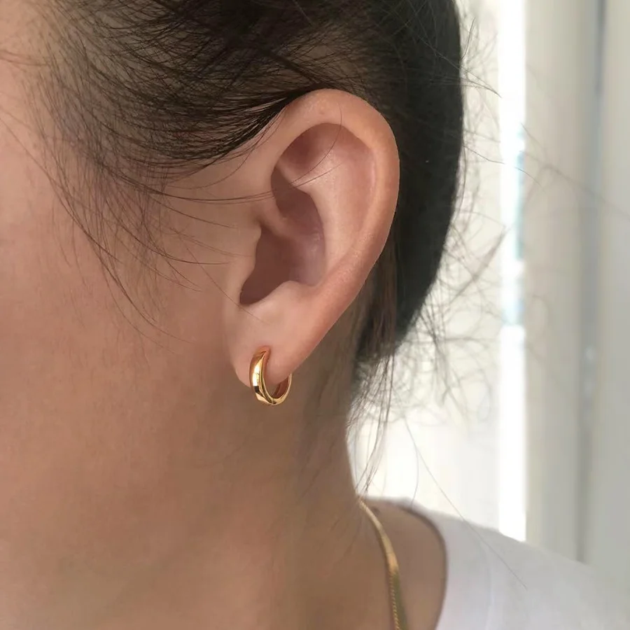 Aiz Jewelry Custom Plain Gold Minimalist 12mm OD 2mm 2.7mm Width  18K Gold Plated Huggie Earrings 925 Silver Wholesale