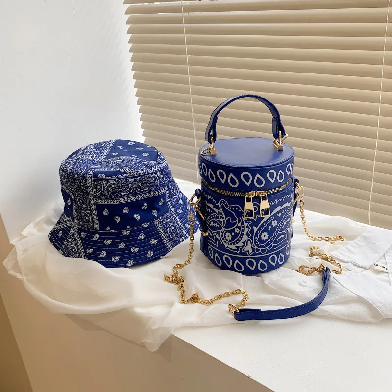 2021 Trendy Cashew Flower Shell Purse and Hat for Women Brand handbag Messenger Blue Paisley Bandana Purse and Bucket Hat Set