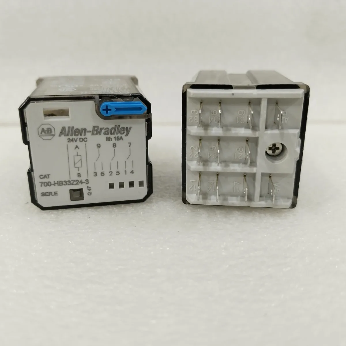 Оригинальное реле 700-HB33Z24-3 Rockwell 11 футов 15A DC24V с ручкой, высококачественный реле