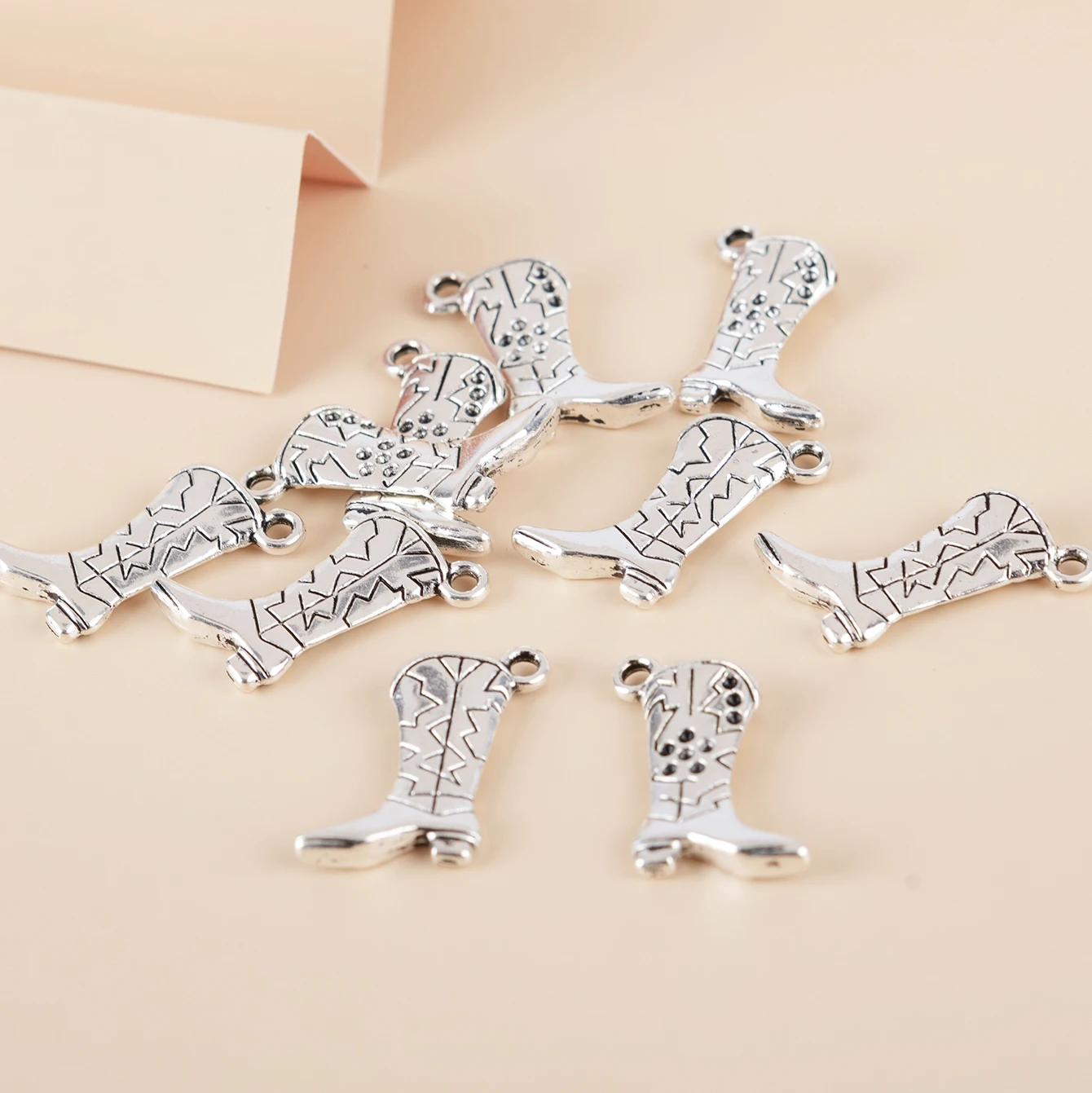 Fashion Cowboy Boots Shoes Antique Silver Charms Pendants For Jewelry Making DIY Handmade Accessories