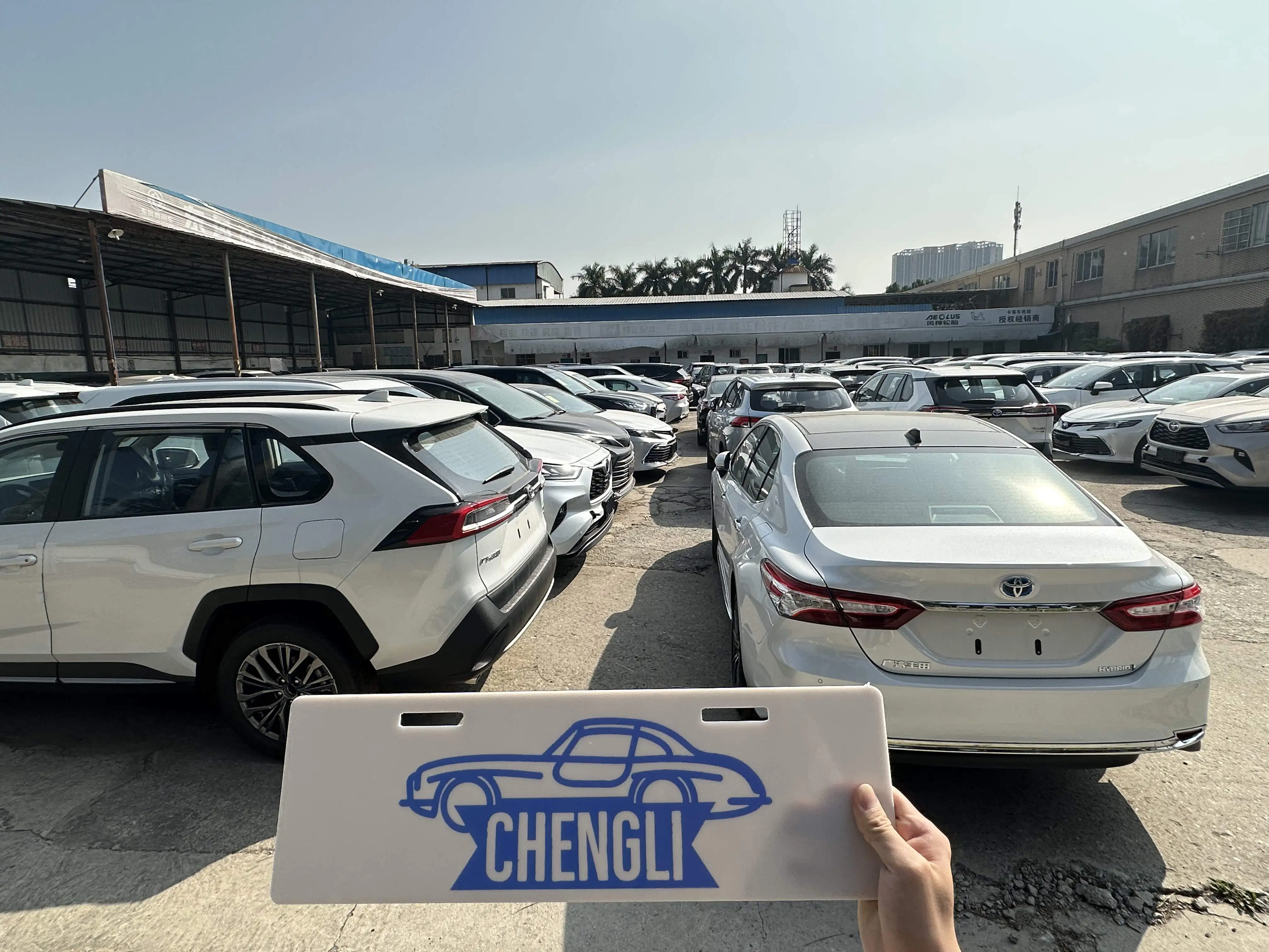 2023 Toyota Camry 2 0G седан автомобиль из Китая новый бензиновый и электрический Темный салон с светлым цветом