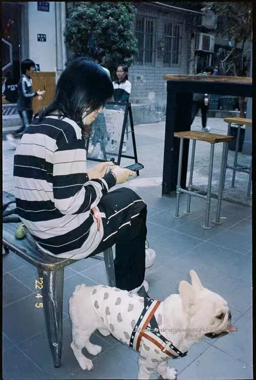 18 sheets of VIBE have been de-carbonized C41 film Reel ISO400 135 color film December 2025