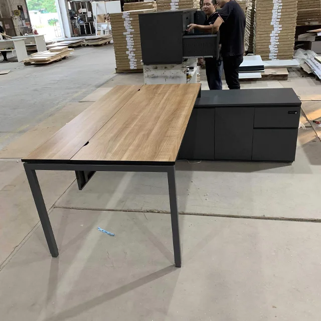 Современный офисный черный стол для босса растягивающийся главный с помощником шкафчиком столом менеджера