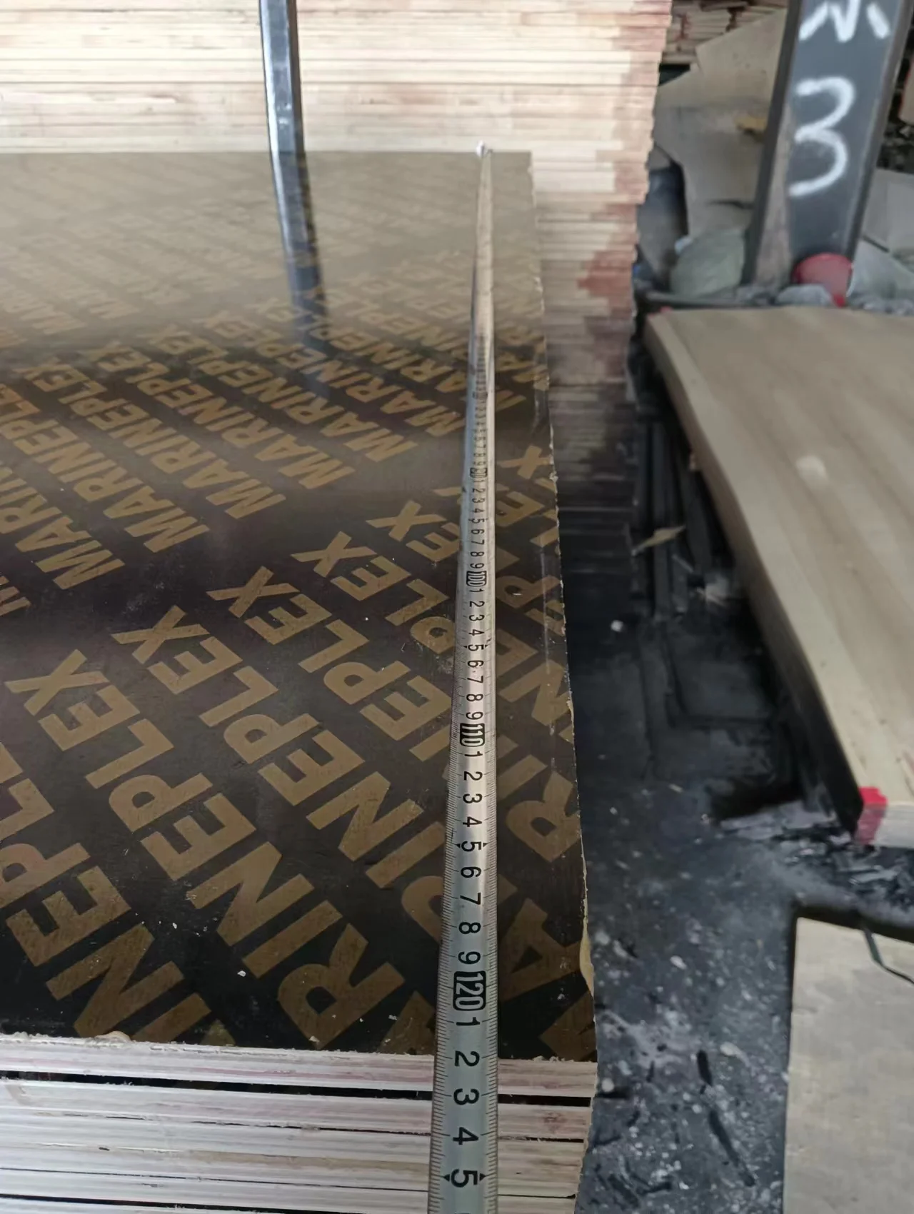 Wholesale Prices Hardwood Plywood Sheet 18mm Black Film Faced Plywood Marine Construction Formwork Phenolic board