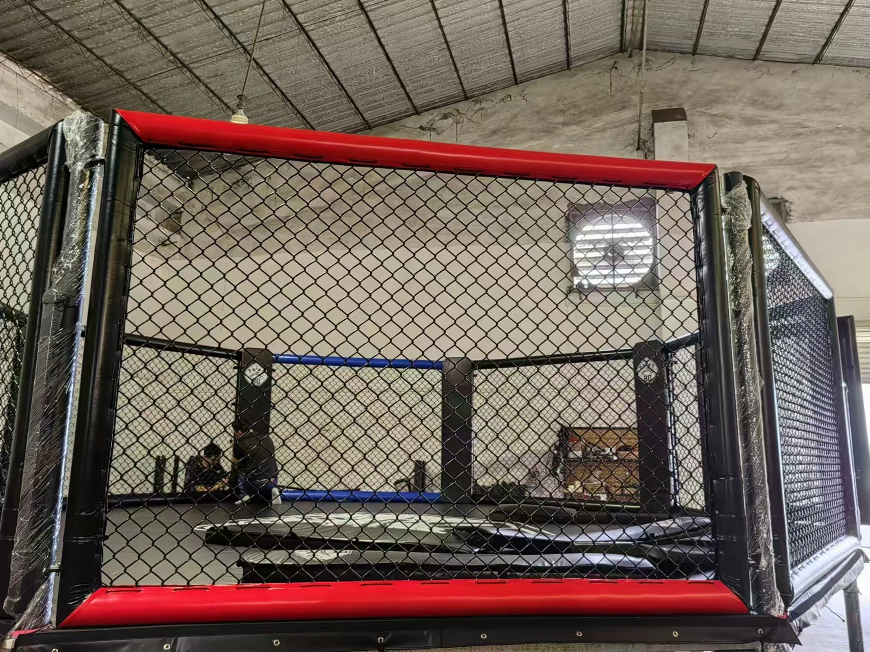 Boxing ring master boxing equipment MMA cage martial art floor or customized octagon or hexagon octagonal elevated MMA cage