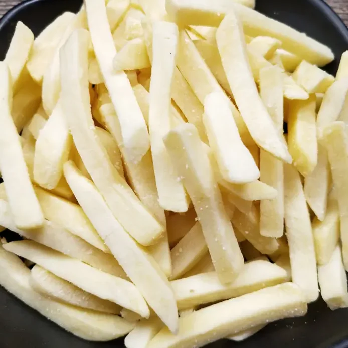 Frozen French fries freeze french fries chips semi-finished fresh potato strips Crunchy French Fries