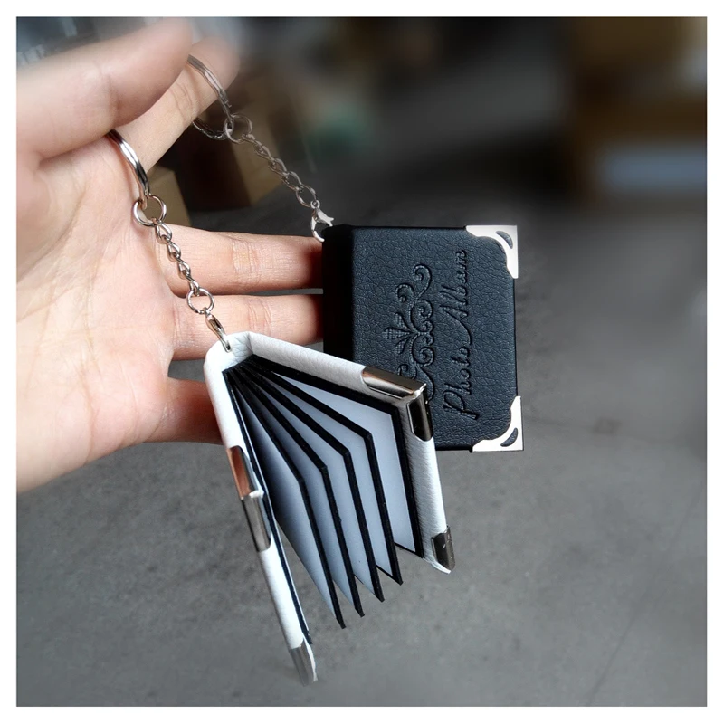 Diy Mini Leather Keychain Photo Album Self-stick photos keychain for Gift