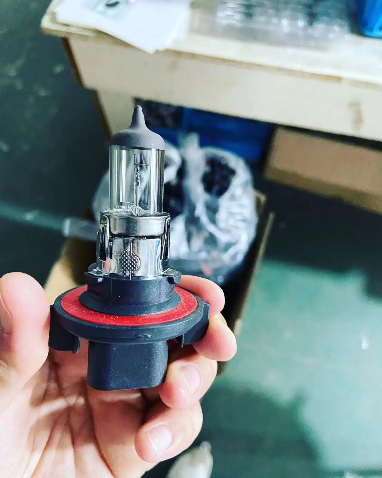 fresh goods H13 12V 60/55W super white blue halogen xenon car light bulb headlight