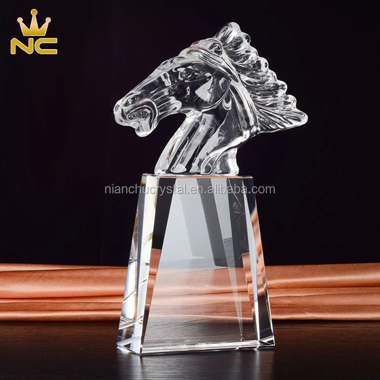 
High Quality Crystal Horse Head Award For Team Spirit Trophy Figurines 