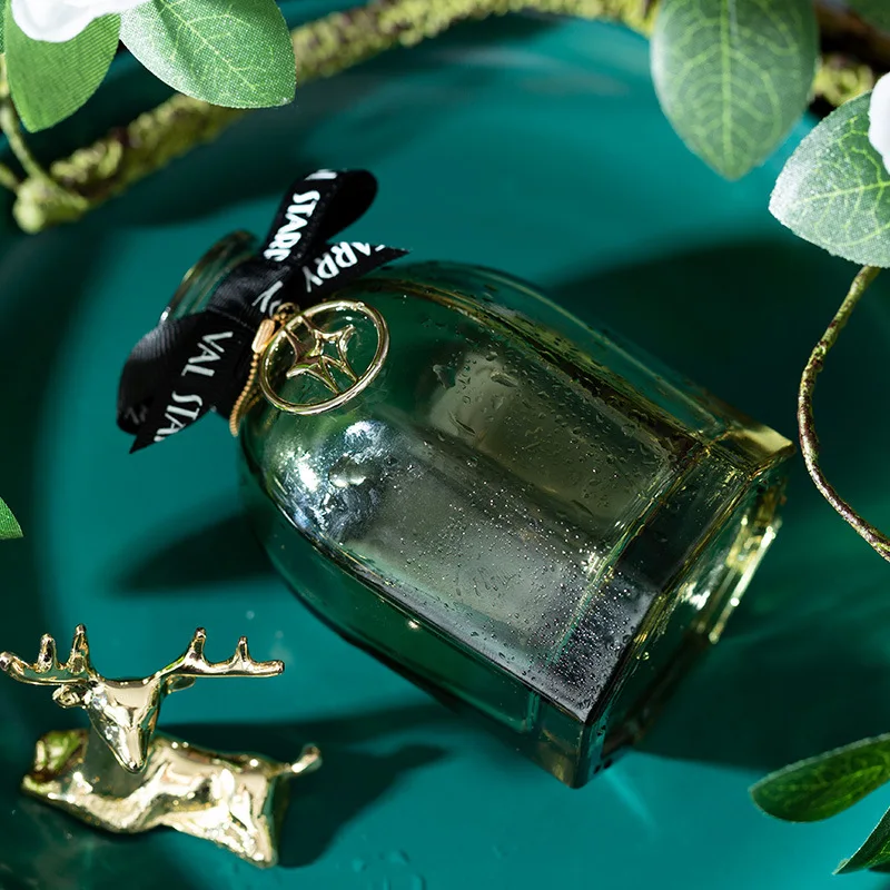 Luxury aromatherapy oil Factory direct sale wholesale Glass bottle Air freshener household No fire aromatherapy