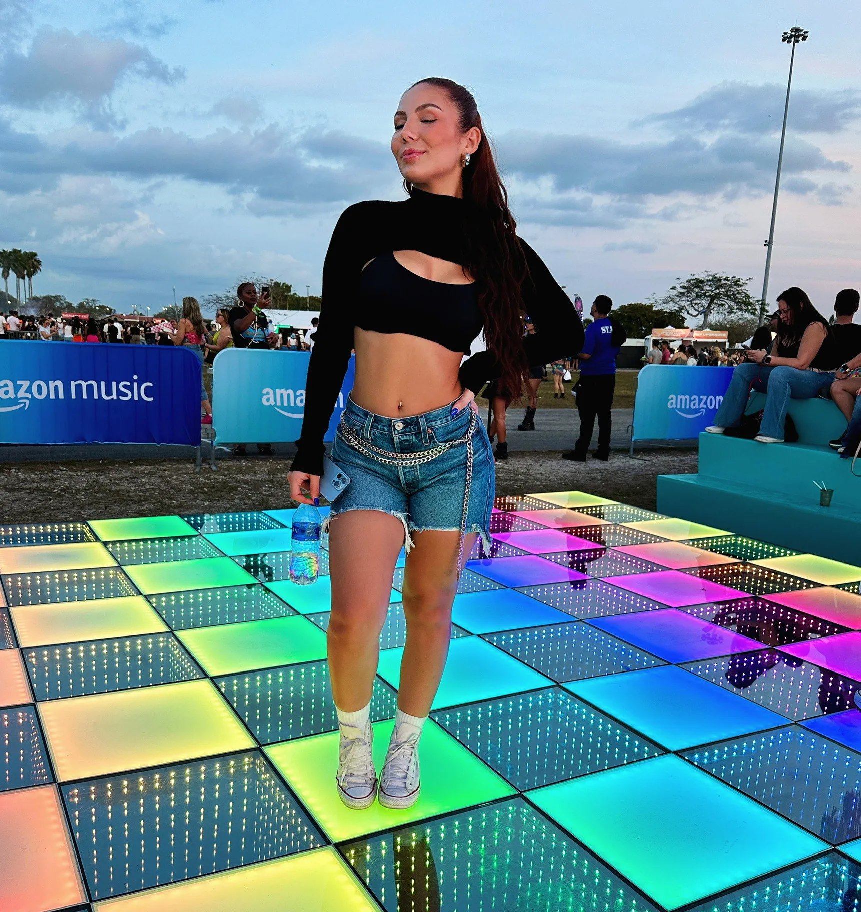 Magnetic Mobile White Light up 3D Mirror DMX LED Screen Linoleum Dance Floor Mats Tiles IP65 Warm White Emitting Spotlights DJs