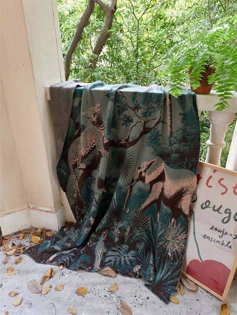 Oeko-tex certification 2024 new knitted blanket animal world factory direct sales sny