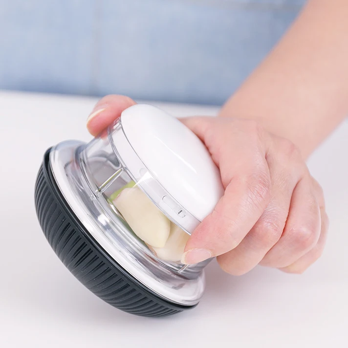 Online Shopping Promotion Bpa Free Mini White & Green Hand Operated Meat Grinder Veg Tabletop Kitchen Gadgets Accessories