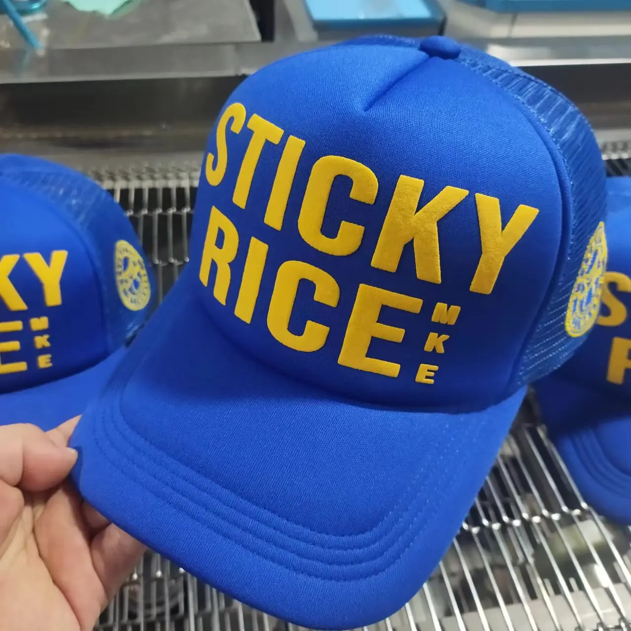 New designer 5 panels 3d puff printing text foam trucker hats custom embroider logo mesh trucker hats
