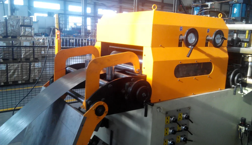 solar panel roll forming machine