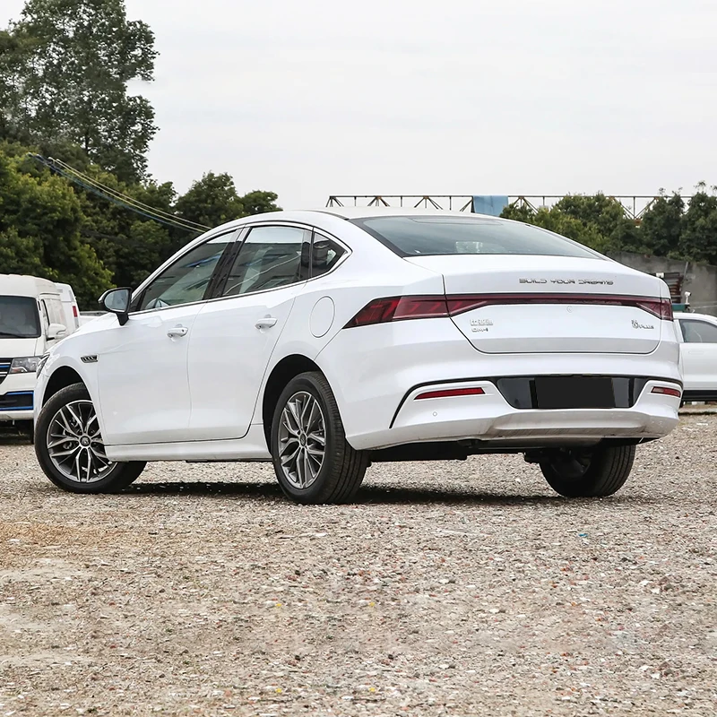 Дешевая цена BYD Qin PLUS DM-i 2024 Honor Edition 120 км отличные автомобили EV для продажи