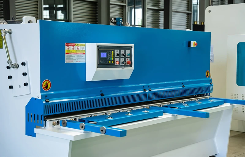 Durmark Auto E30 Nc Stainless Steel Plate Guillotine Shearing Machine 4*1600