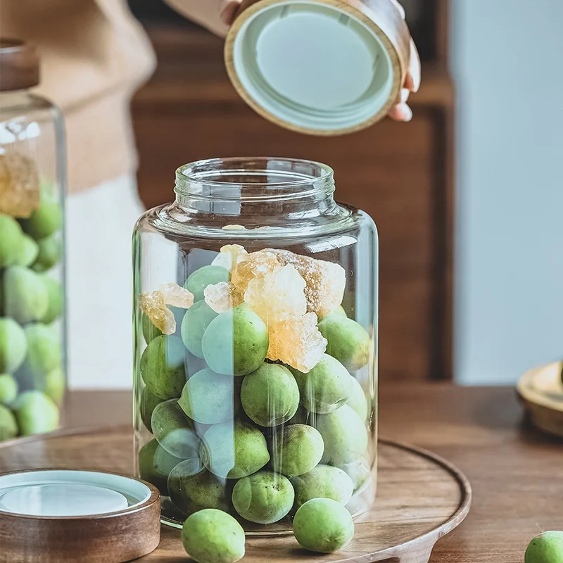 High Quality Luxurious Acacia Wood Material Kitchen Spice Storage Glass Jar with Black Wooden Lid