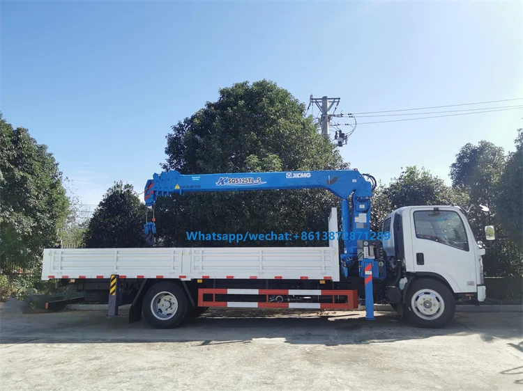 isuzu truck crane (4).jpg