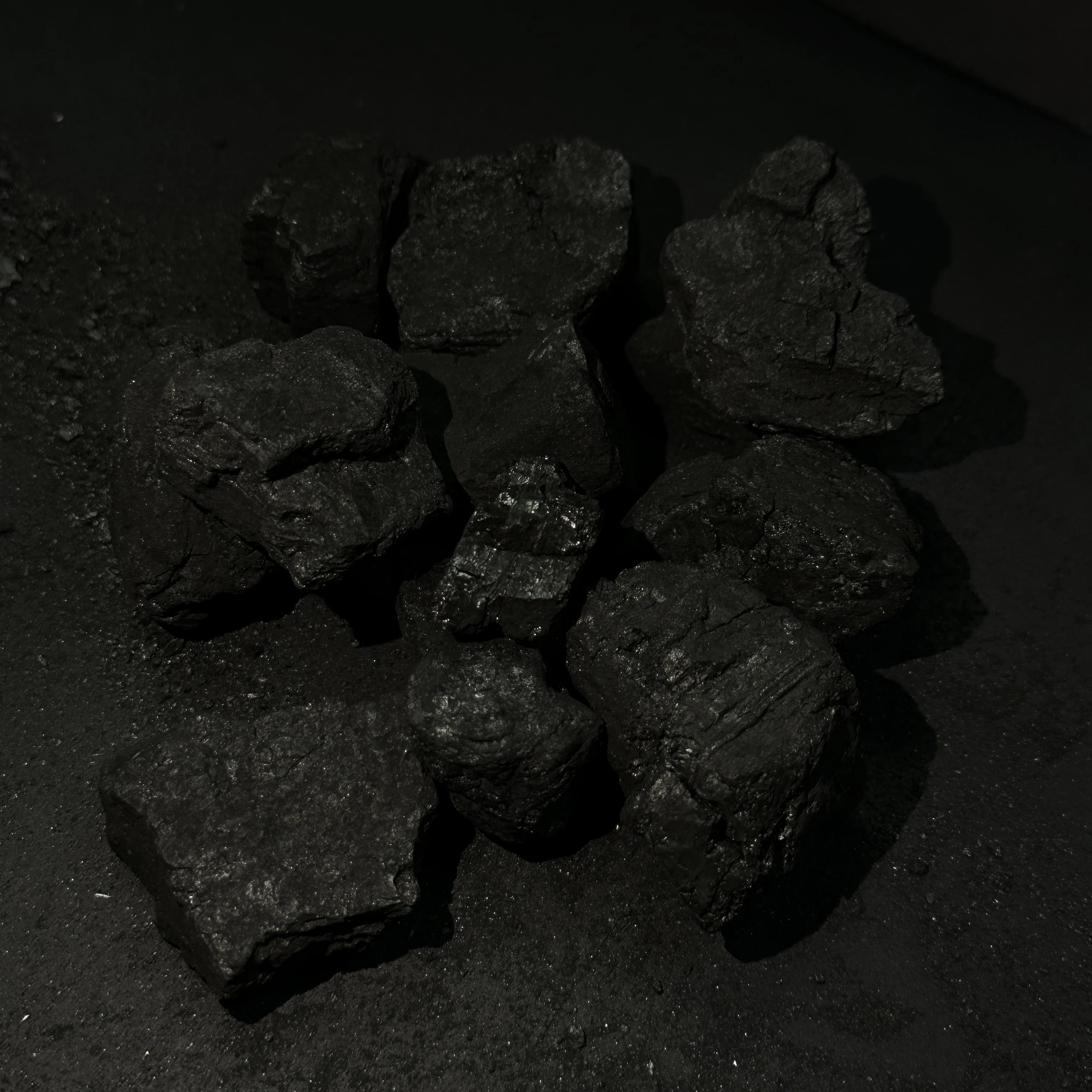 Best-Selling 0-6mm Semi Coke Fuel Small Flammable 18-30mm Pollution Replacement Coal for Heating Faster Heating