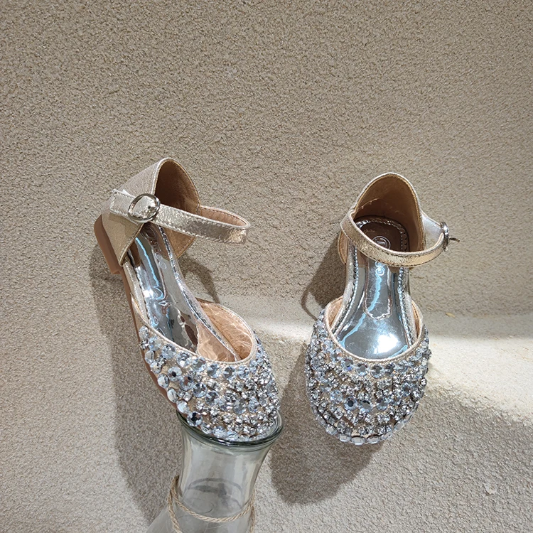 
Fashion bun-toe sandals, middle children, little girls, princess, soft sole Korean edition 