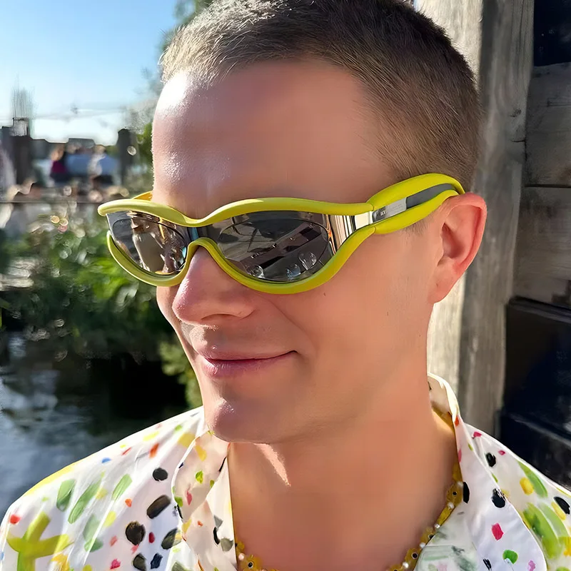 2024 New Product Personalized Small Trendy Ladies Shades Tortoise White Frame Thick Cat Eye Sunglasses for Men Women Custom logo