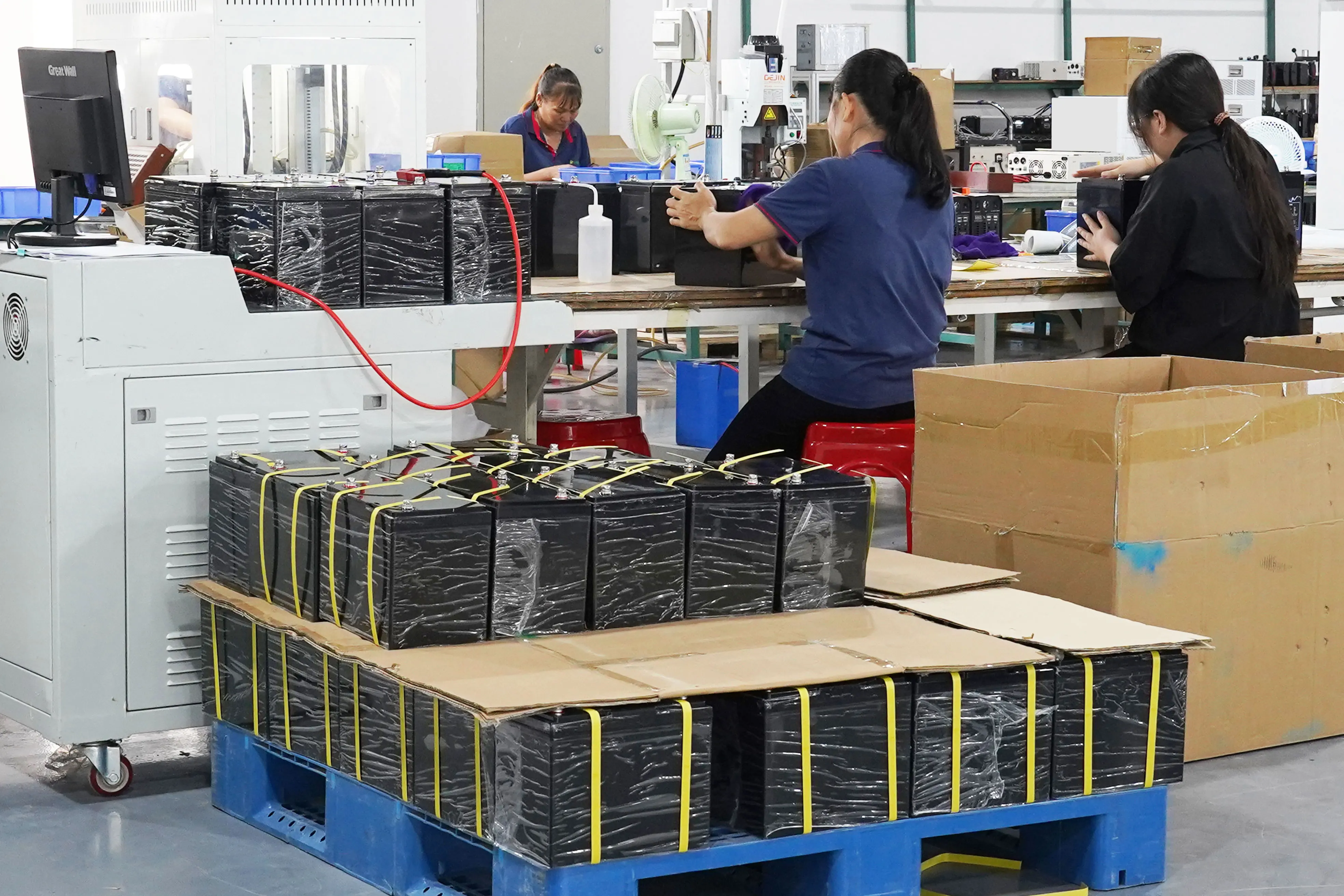 Portable 12V 7Ah 10Ah 12Ah 20Ah Lifepo4 Akku 32650 32700 Cylindrical Cell Small Rechargeable Ion Battery Pack Kids Car Batteries