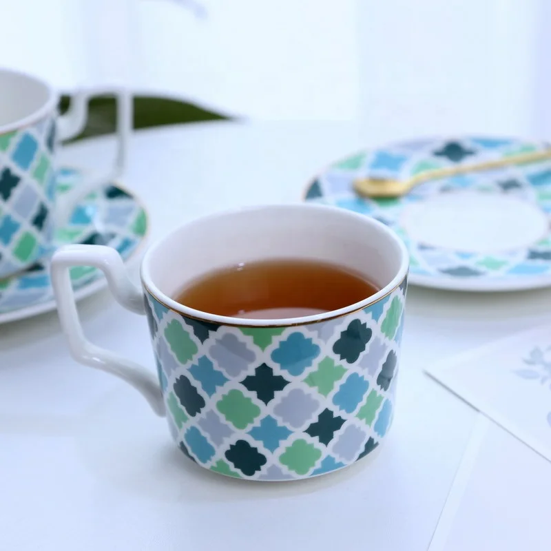 China Manufacturer Customized New Design Morocco ceramic coffee mug porcelain pottery mugs with lid