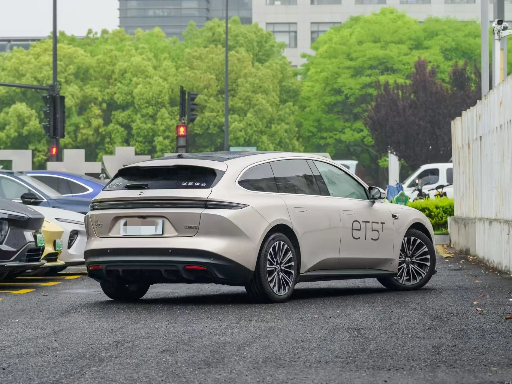 New energy resources vehicle NIOET5T2024 680 km 100 kWhAWD luxury high-performance pure electric car new car