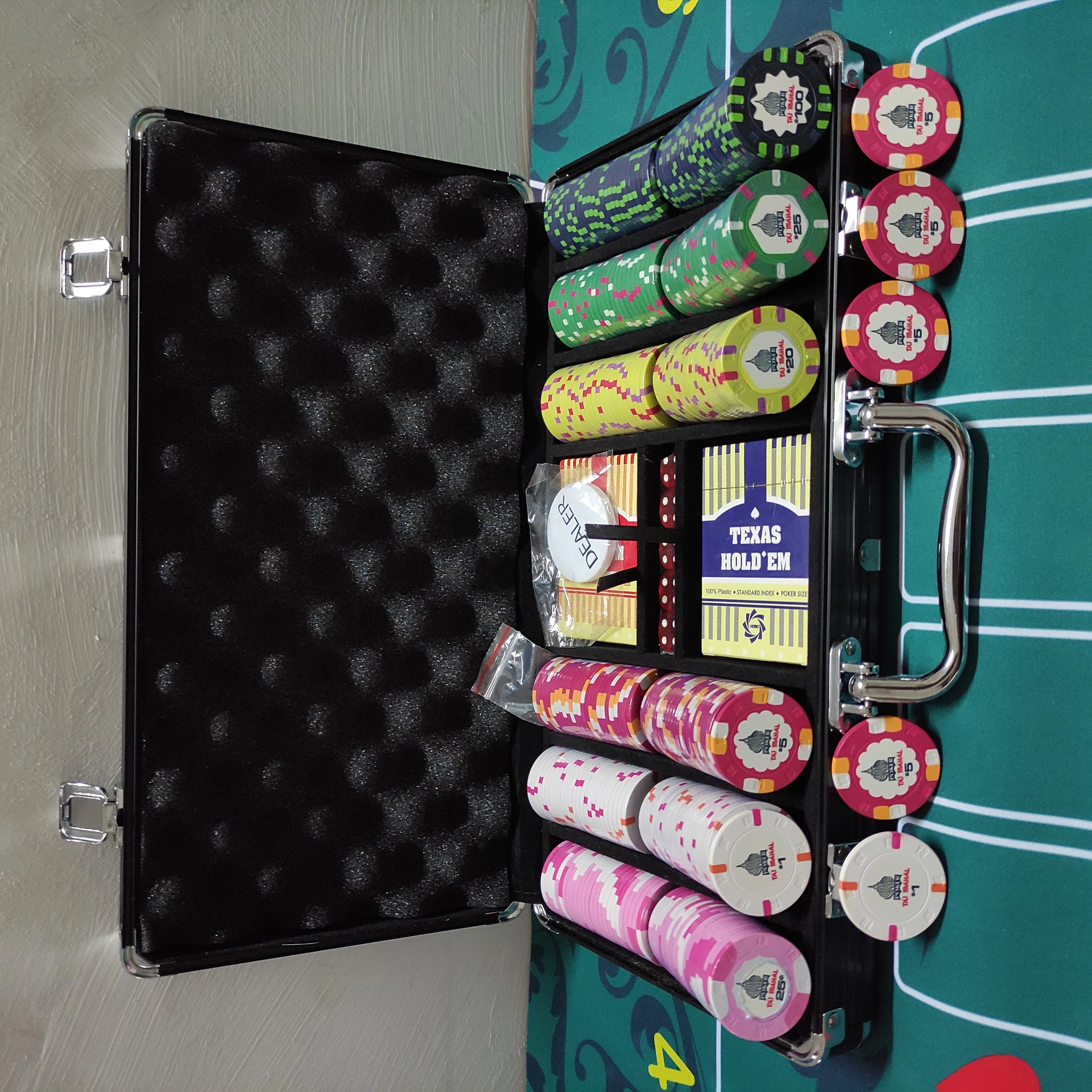 Custom 10G ceramic poker chips set