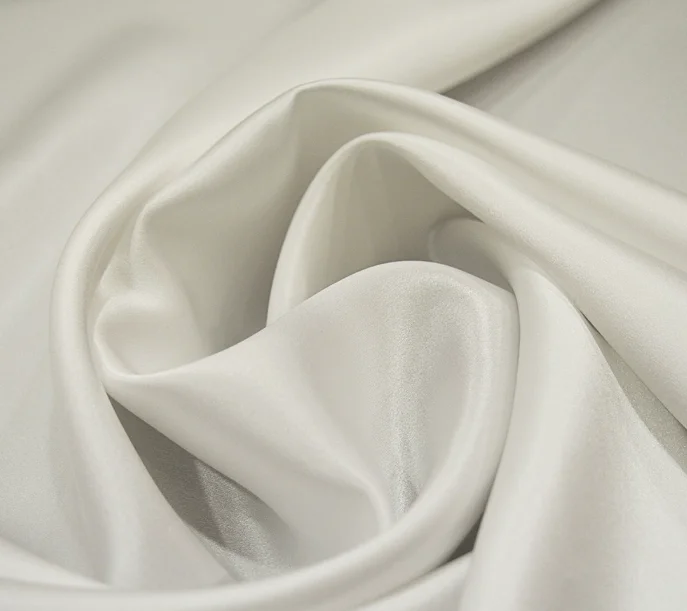 High Quality Lightweight 100% Polyester Satin Fabric Pillowcase Decoration Lining Pijama with Silk Touch