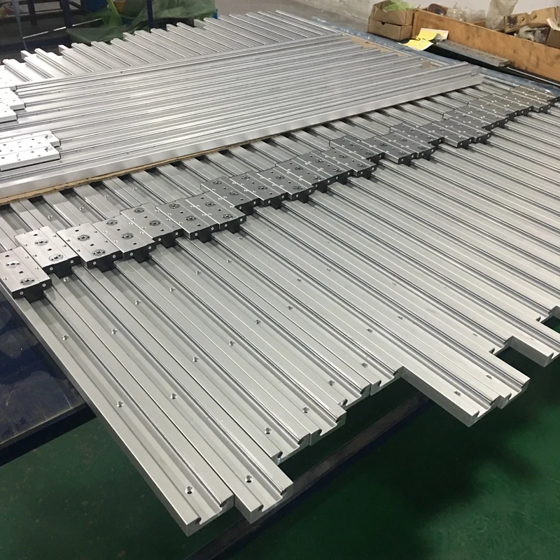 Manufacturer of Roller linear guide rails SGR35 very high quality