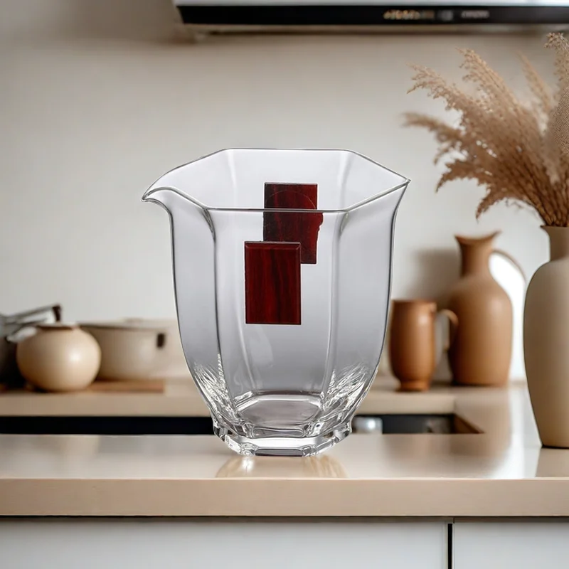 2024 new High Borosilicate Clear Tea Cup Glass Household Small Teacup Drinking Glasses Body With Walnut Wood Decor