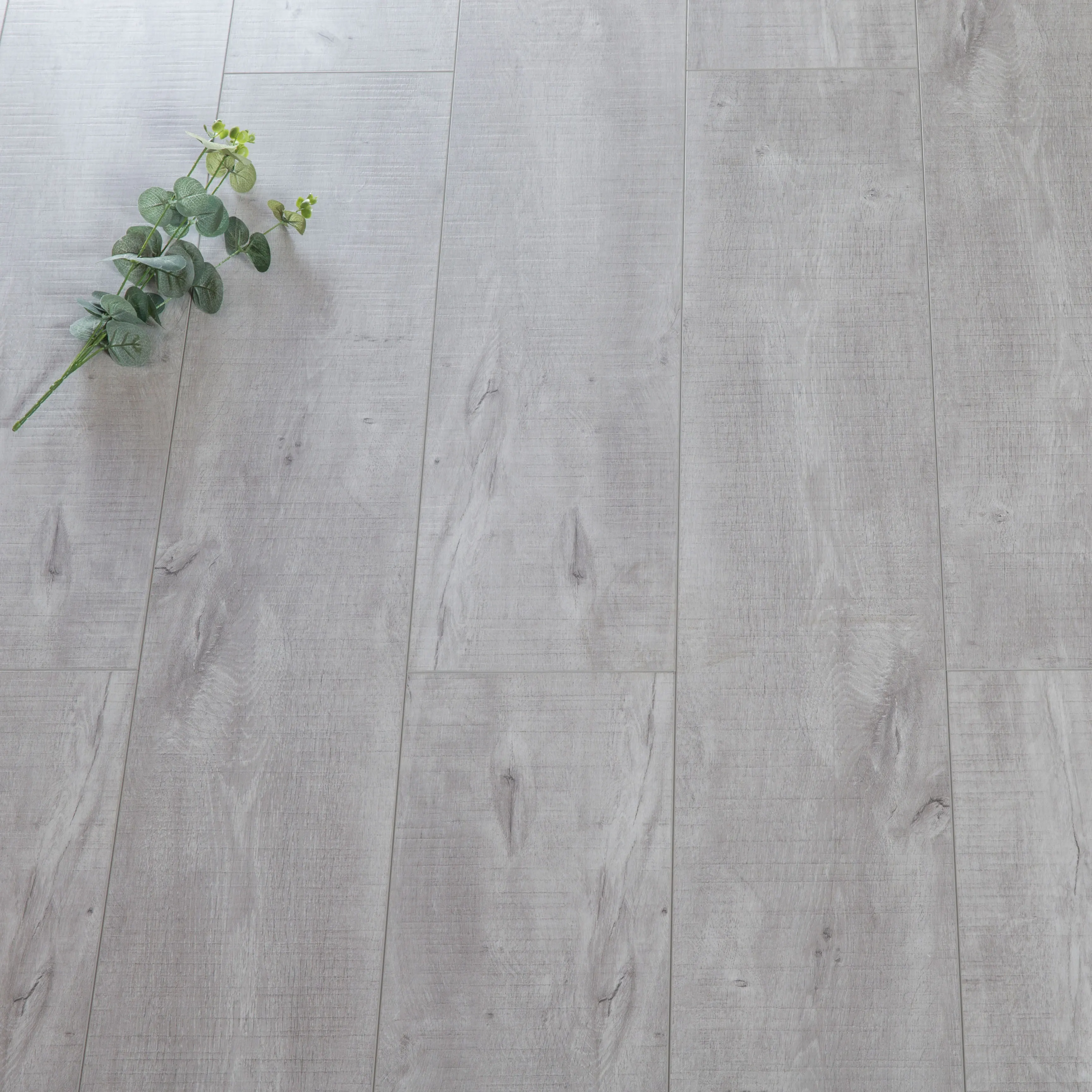 Germany technology  decking laminate wood flooring 7mm 8mm 12mm laminated flooring indoor wooden