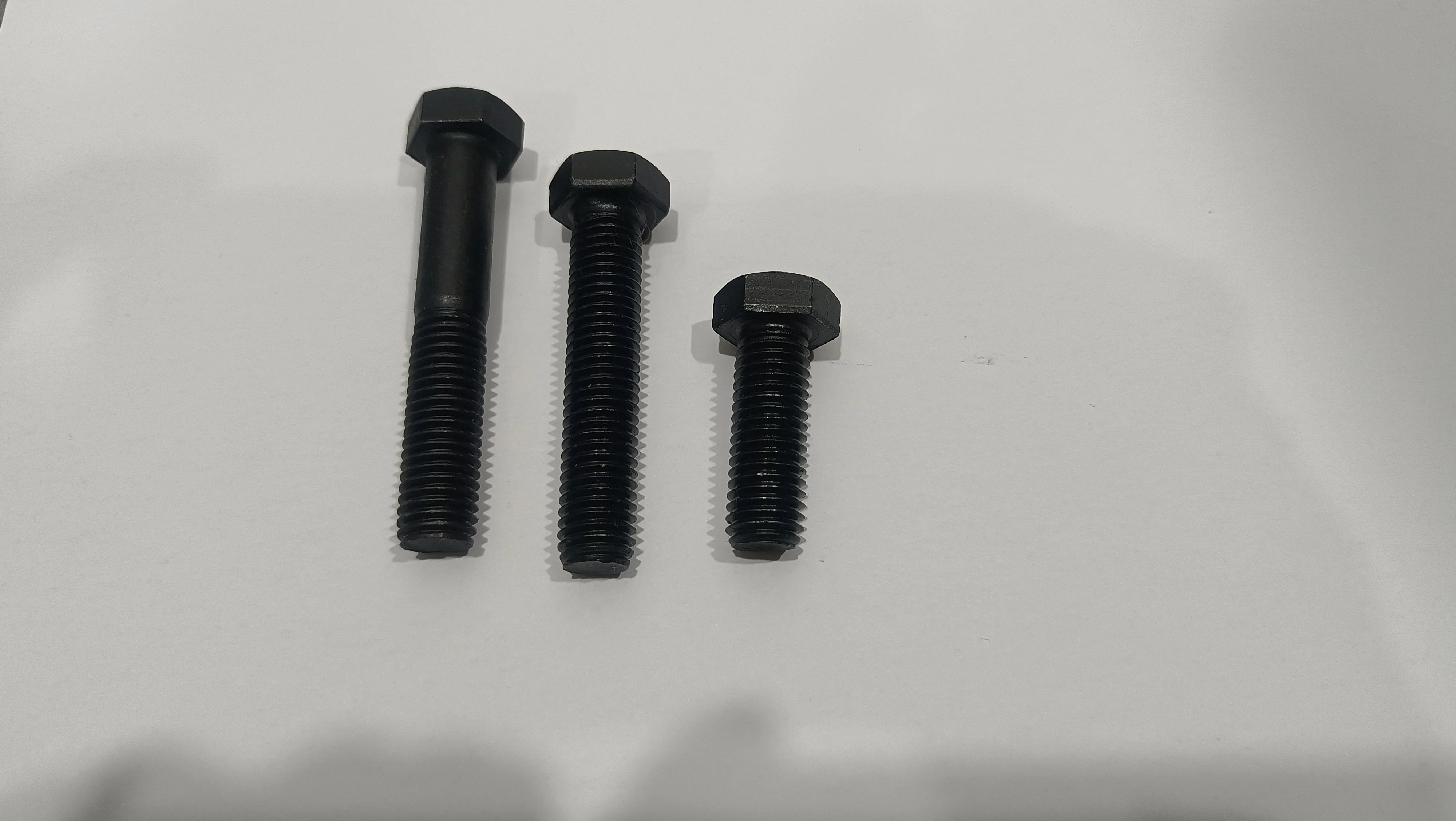 High tensile hexagonal M20 bolt 8.8 grade bolt for sale