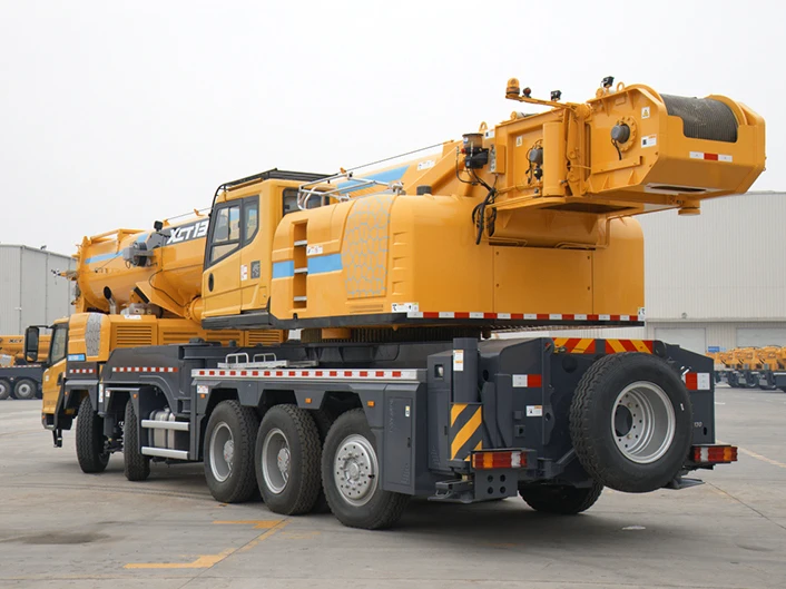 Full Hydraulic 130Ton Truck Crane Section Boom Jib XCT130 Car crane With Best Price