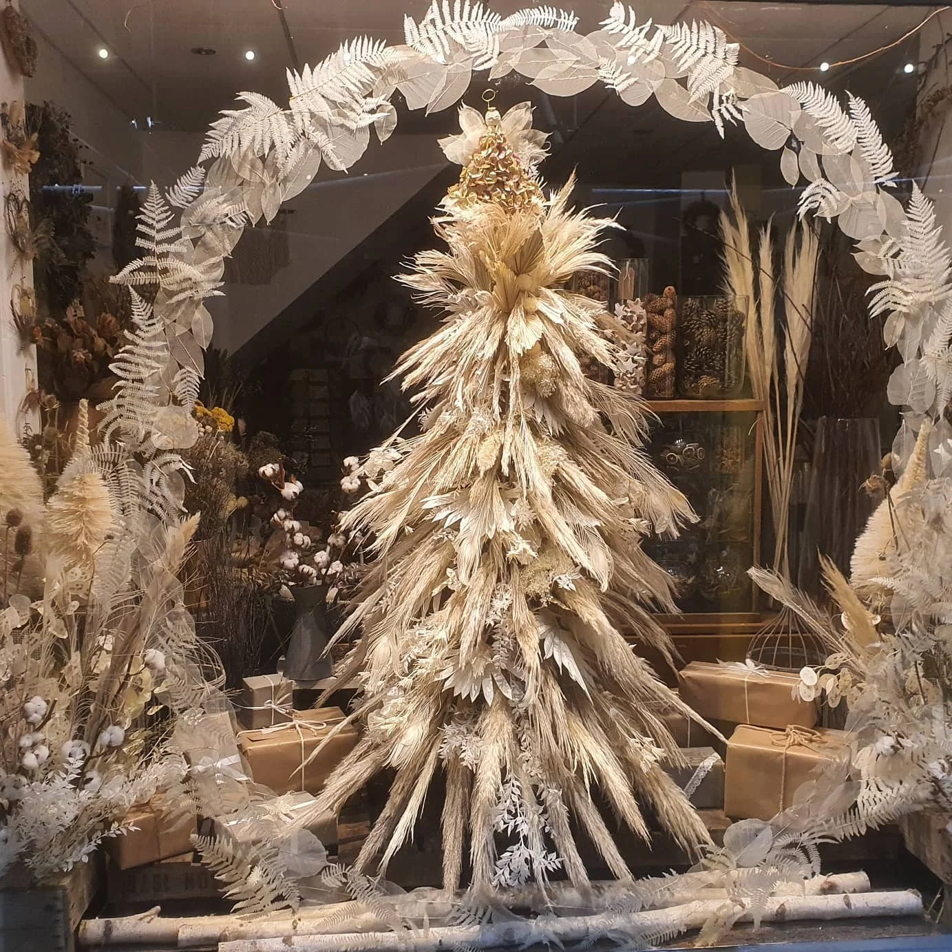 B0484 indoor home decor natural pampas christmas trees fake pampas artificial large pampas grass tree for Christmas tree